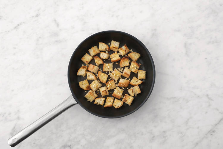 Make the garlic croutons