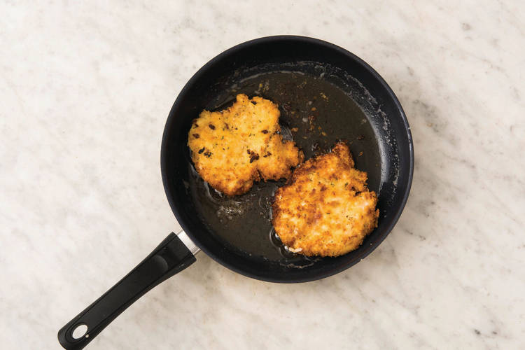 Cook the halloumi