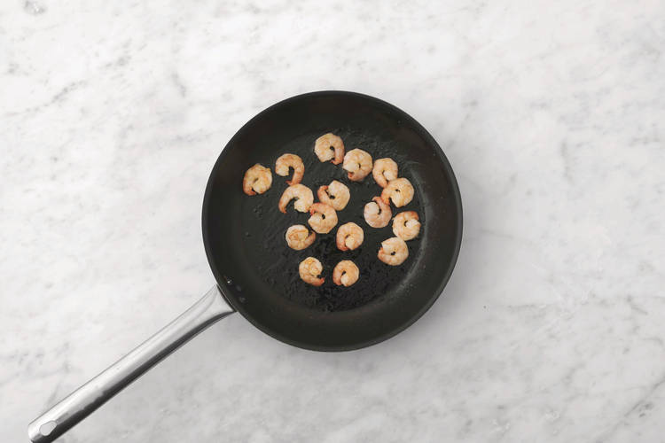 Cook the prawns