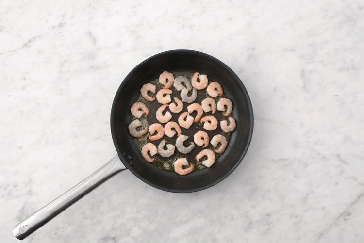 Cook the prawns