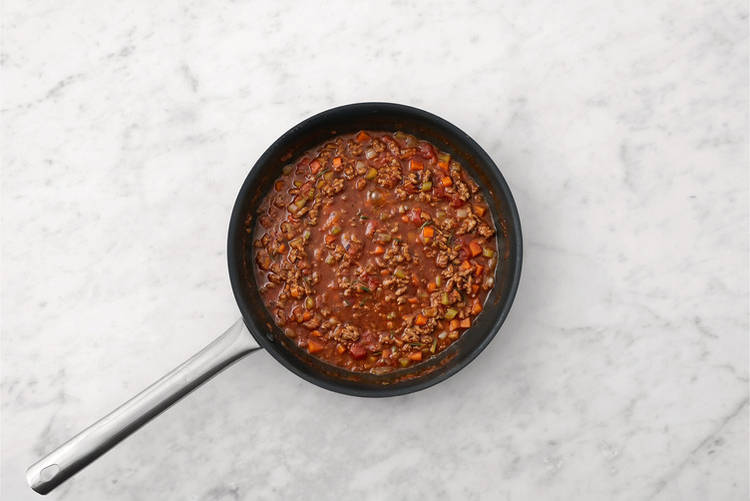 Bring the ragu together