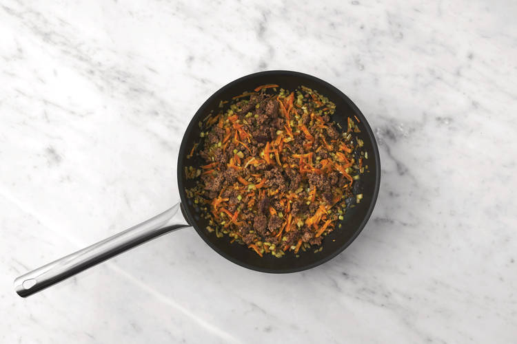 Cook the mince & veggies 