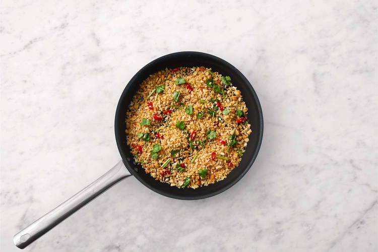 Make the panko farofa