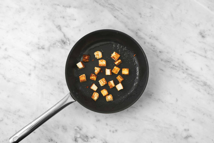 Paneer anbraten