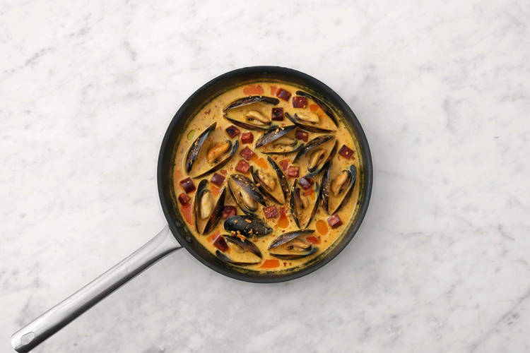 Add the Mussels