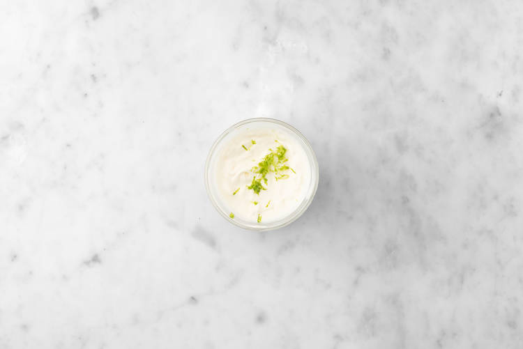 Préparer la crème à la lime et la vinaigrette