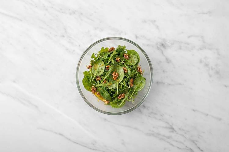 Make salad 