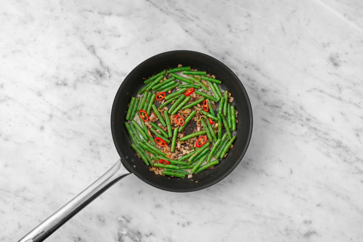 Cook the green bean foogath