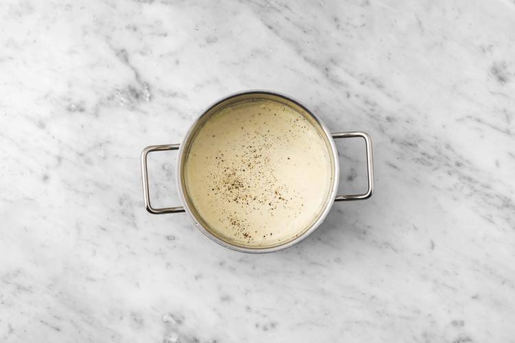 Préparer la sauce pour pain plat