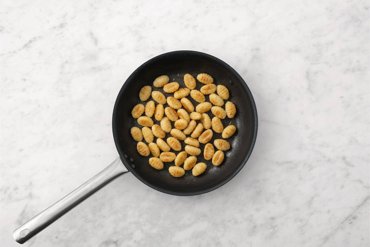 Cook the gnocchi