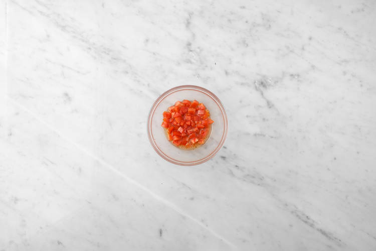 Tomatensalat zubereiten