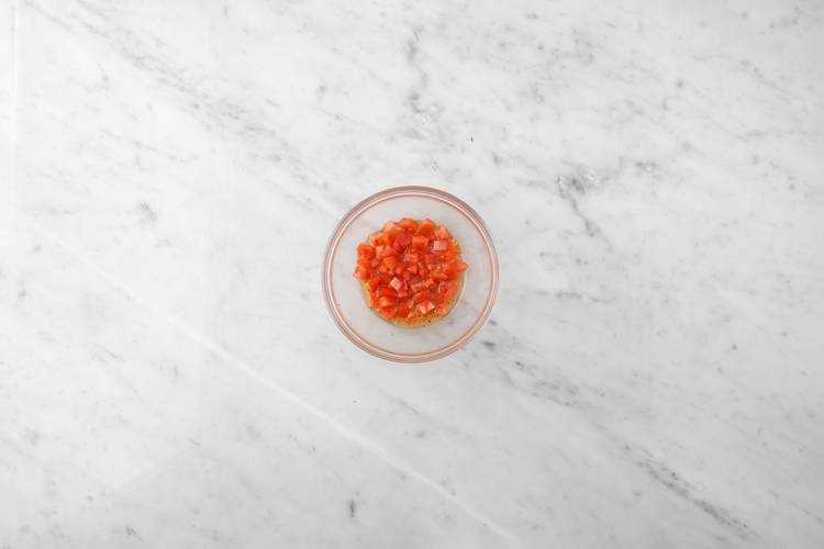 Tomatensalat zubereiten