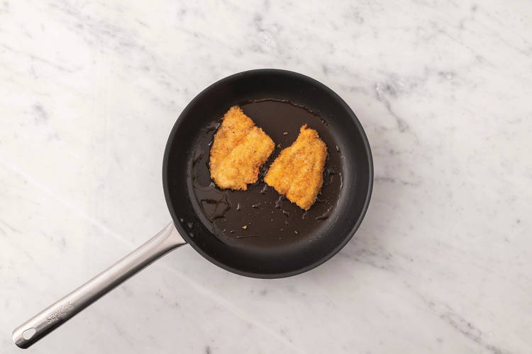Cook the halloumi