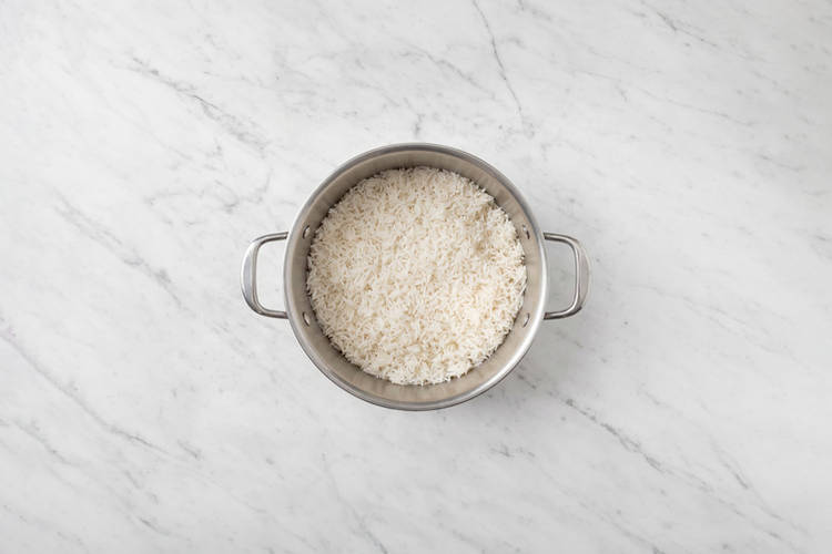 Cook the rice 