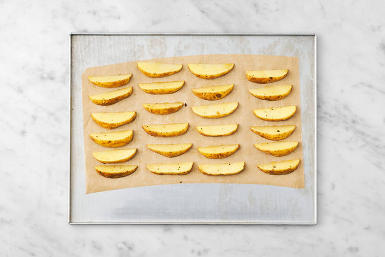 Kartoffelspalten backen