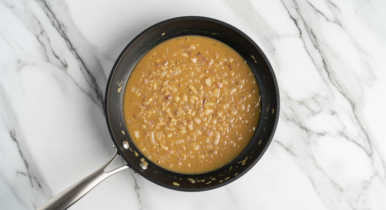 Make Shallot Gravy