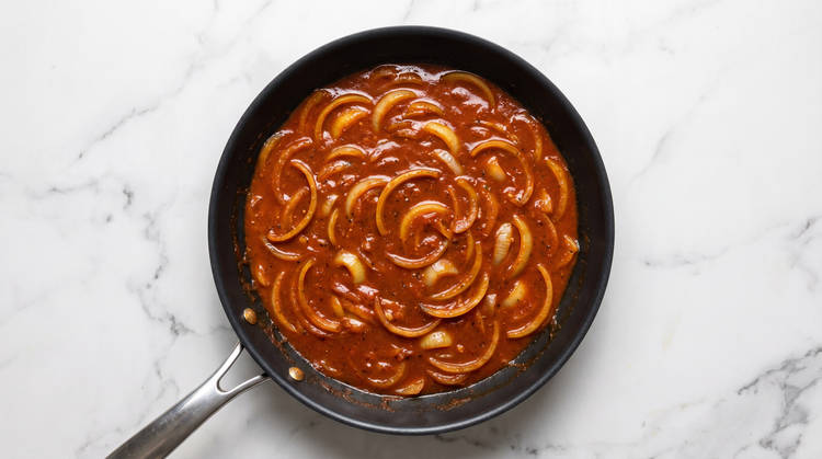 Make Onion Sauce