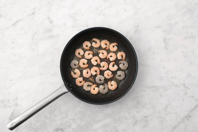 Cook the prawns