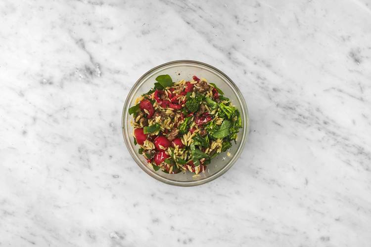 Assemble salad