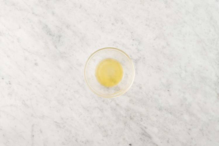 Make vinaigrette