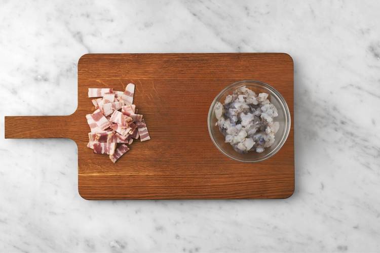 Préparer le bacon et les crevettes