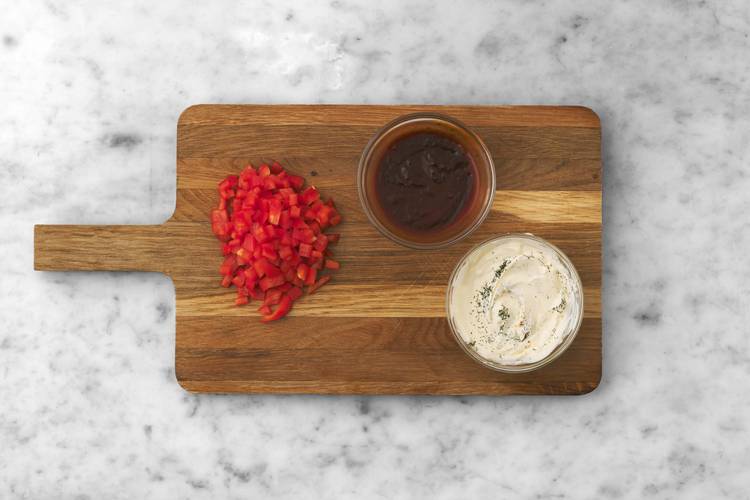 Préparer et faire la sauce ranch