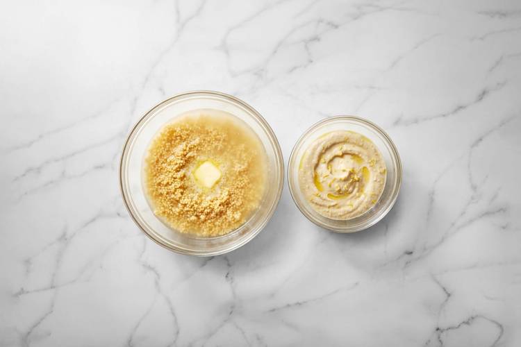 Cuire le couscous et préparer la sauce