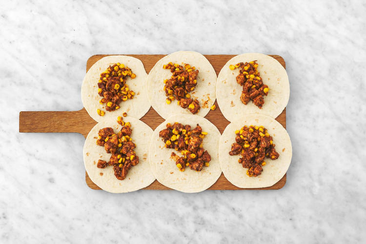 Terminer le poulet et assembler les tacos