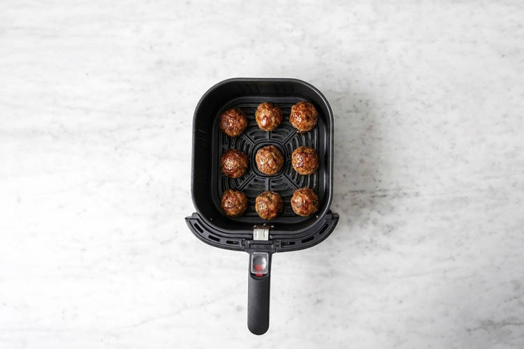 Cook the halloumi