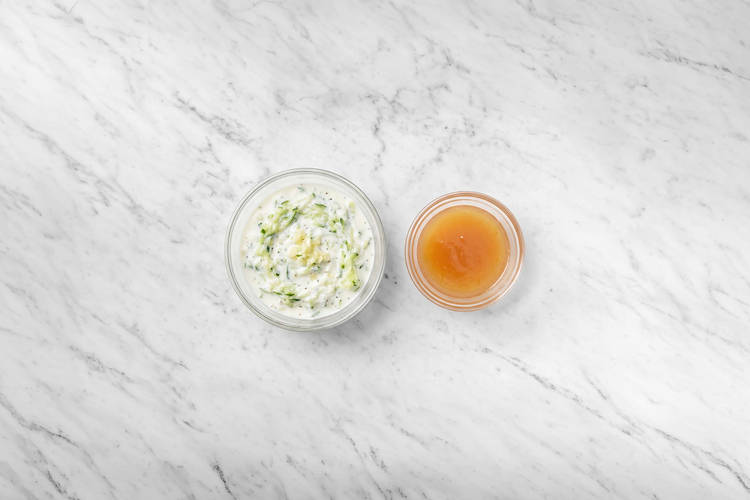 Gör tzatziki