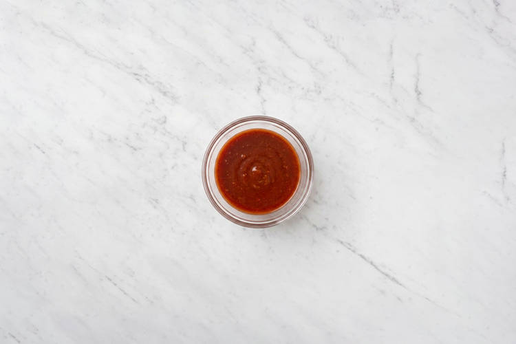 Combine the sweet sriracha sauce