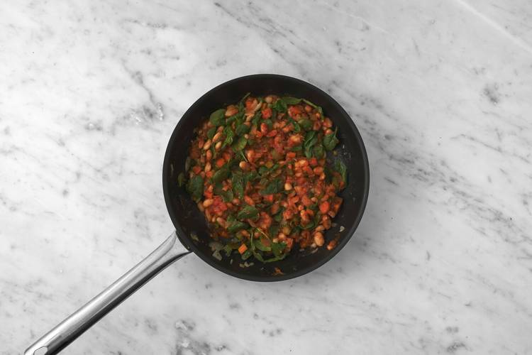 Make the braised bean stew
