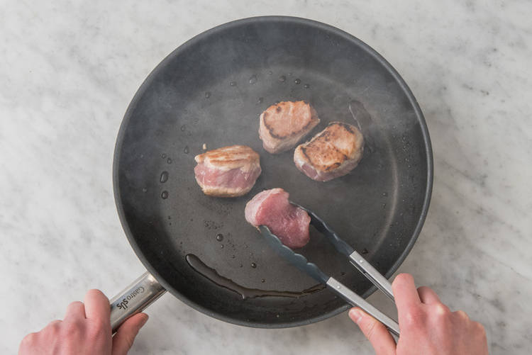 Fleisch anbraten