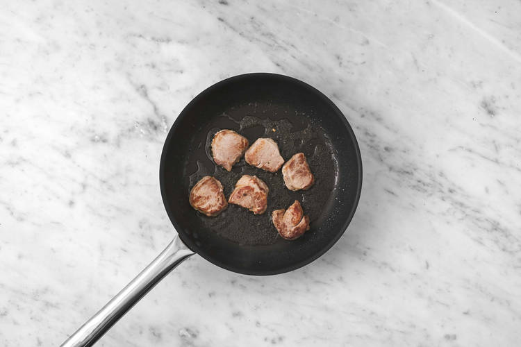 Fleisch anbraten