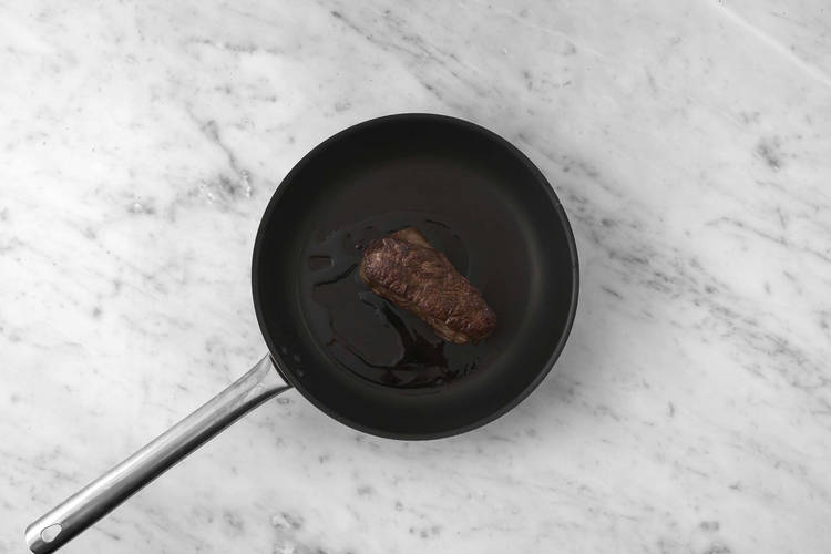 Steak braten