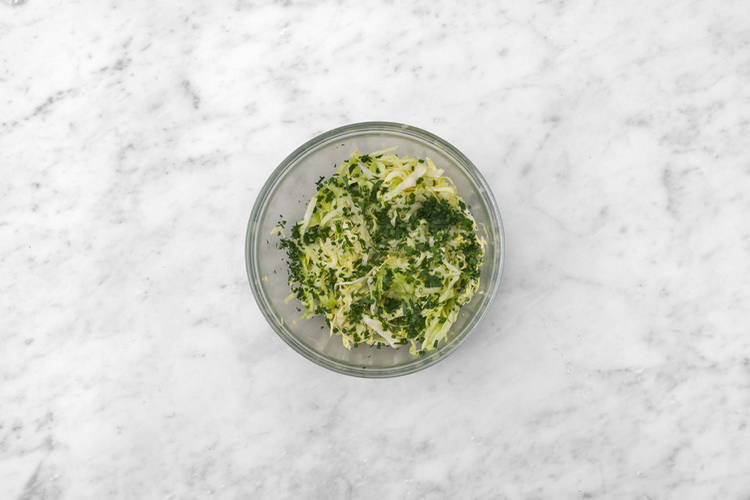 Krautsalat zubereiten
