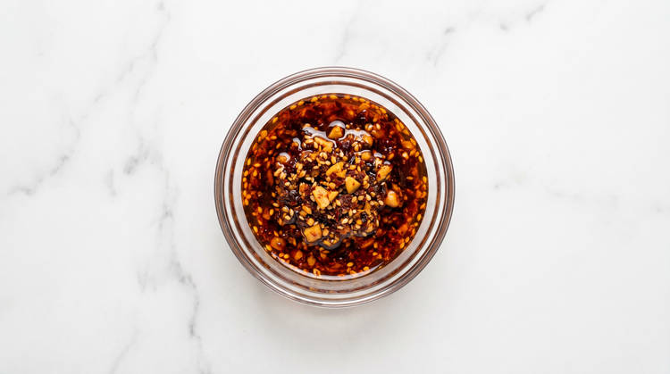 Make Salsa Macha & Crema