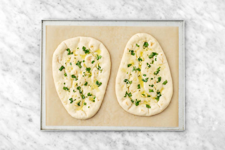 Varm naanbrød