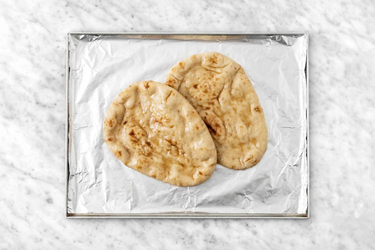 Varm naanbrød