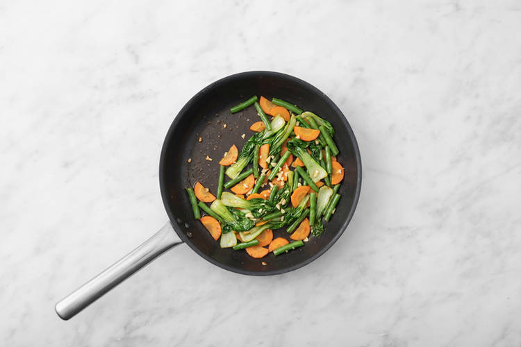 Cook the tofu & sauce