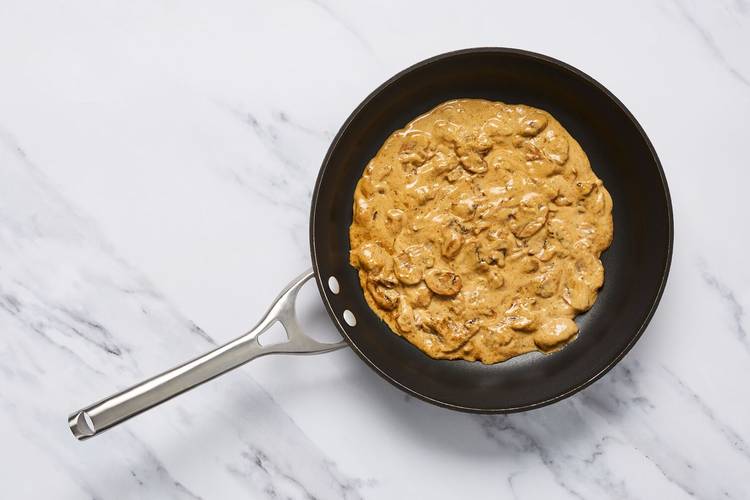 Préparer la sauce crémeuse aux champignons