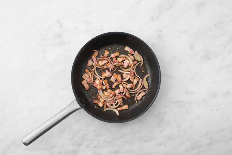 Make the bacon-onion jam