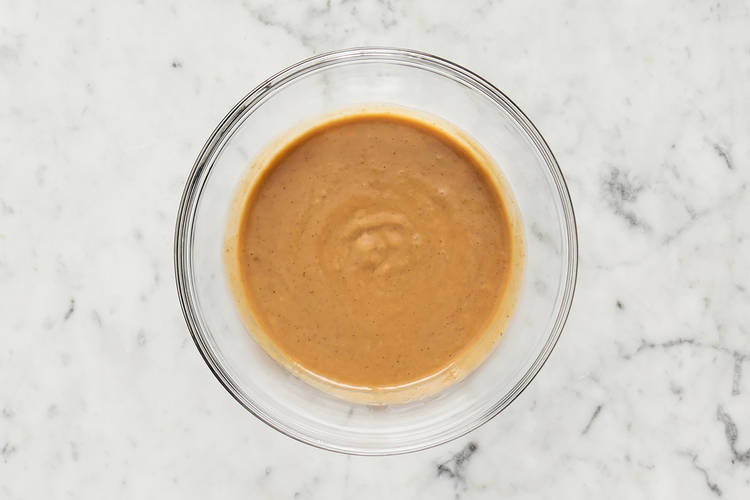 Préparer la sauce satay