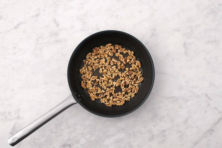 Toast walnuts