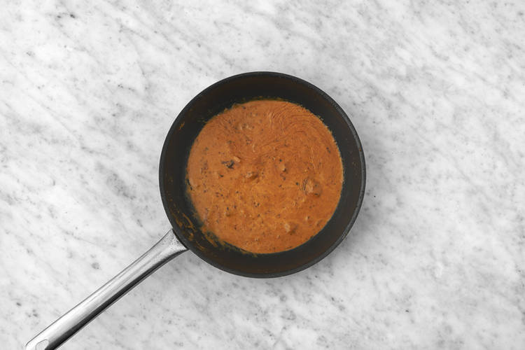 Make Your Creamy Curry Sauce