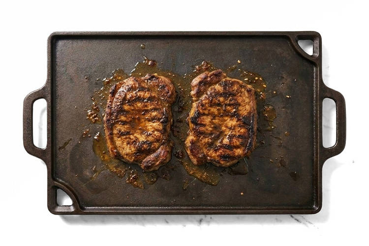 Grill the pork & onion
