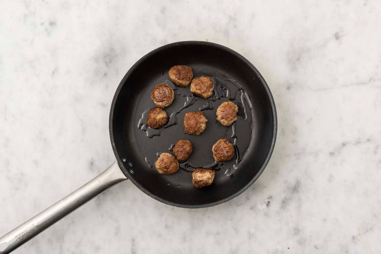 Cuire les boulettes