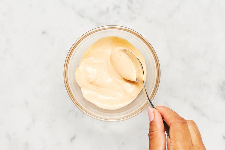 Mix Sriracha Mayo