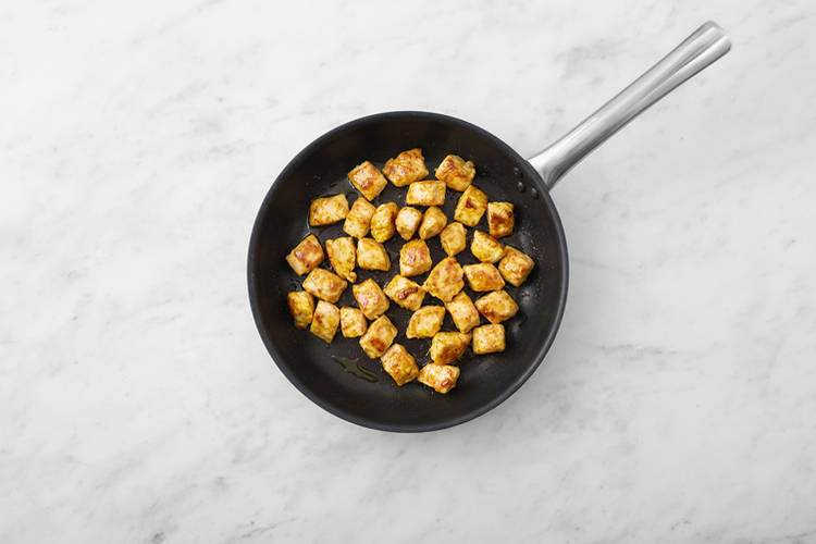 Cook the halloumi