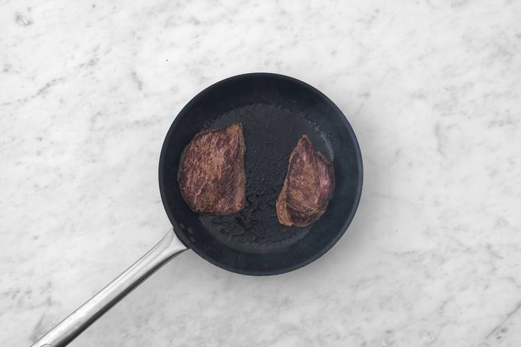 Steak braten
